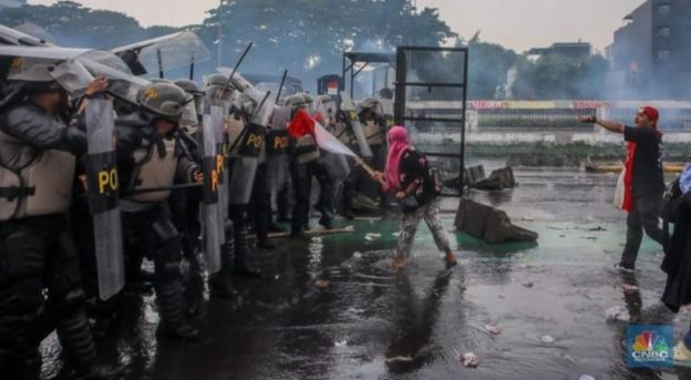 Krisis Trust Media: Bagaimana Outlet Berita Berebut Kembali Kepercayaan Publik di 2025